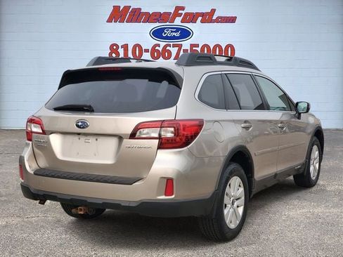 Used 2015 Subaru Outback 2.5i Premium AWD/4WD image 3