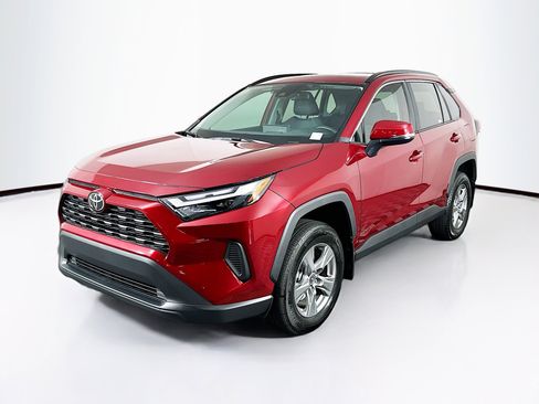 Used 2025 Toyota RAV4 XLE w/ Convenience Package FWD image 3