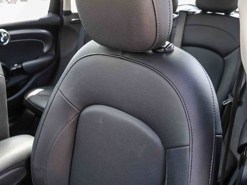 Used 2023 MINI Cooper 4-Door Hardtop FWD image 37