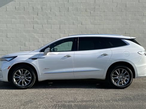 Certified 2024 Buick Enclave Avenir FWD image 7