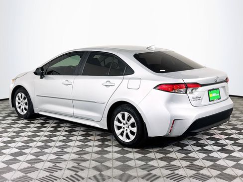 Used 2024 Toyota Corolla LE FWD image 6