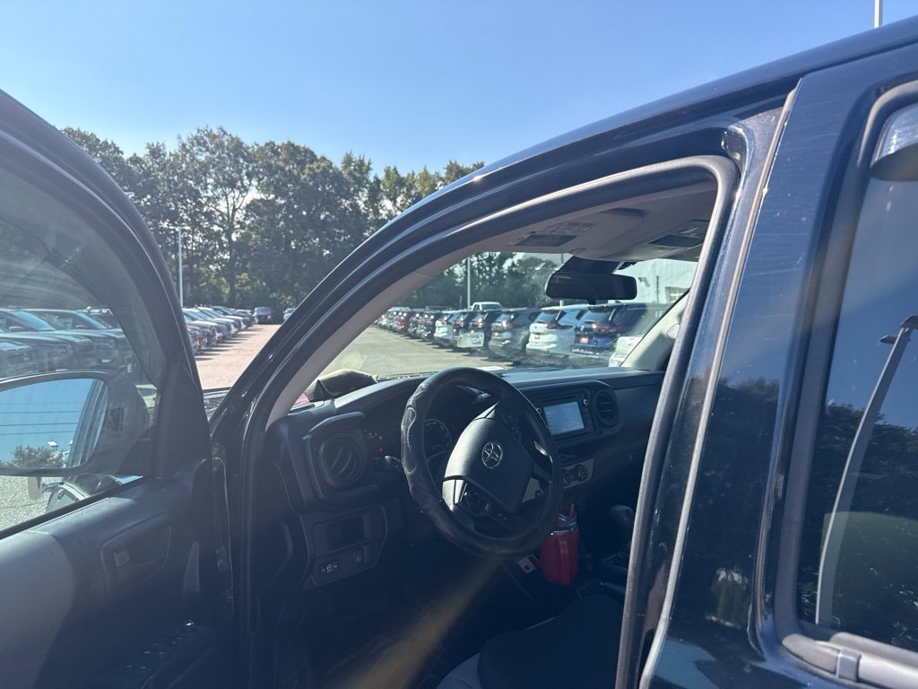 Used 2018 Toyota Tacoma SR RWD image 7