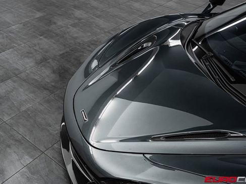 Used 2021 McLaren 765LT RWD image 10