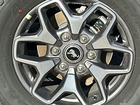 New 2025 Ford Bronco Badlands image 5