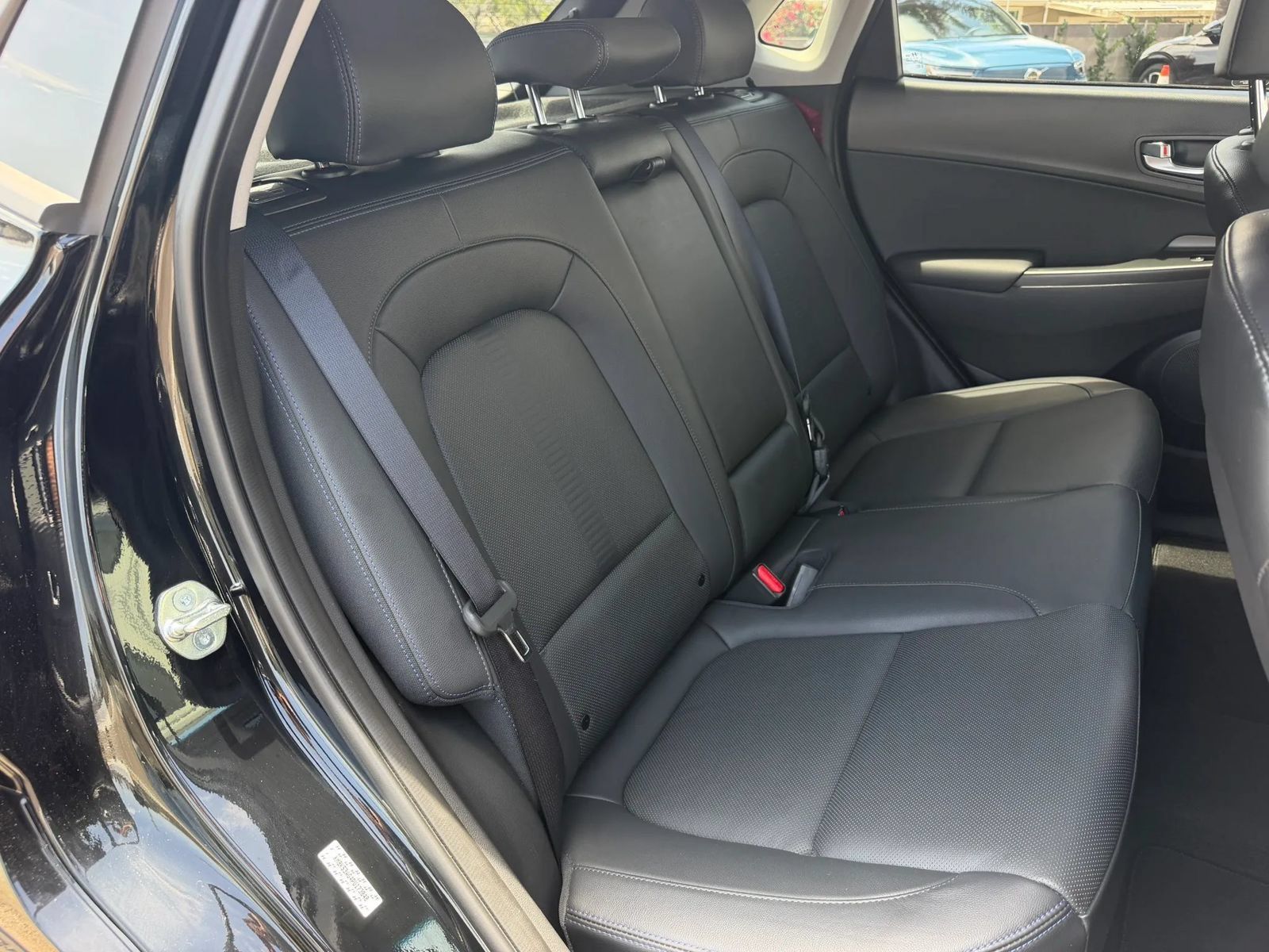 Used 2023 Hyundai Kona Limited FWD image 27