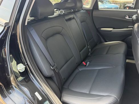Used 2023 Hyundai Kona Limited FWD image 27