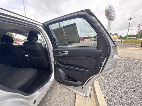 Used 2016 Ford Edge SEL FWD image 21