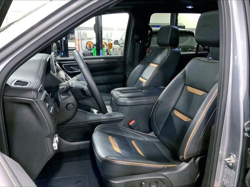 Used 2023 GMC Yukon XL AT4 image 7