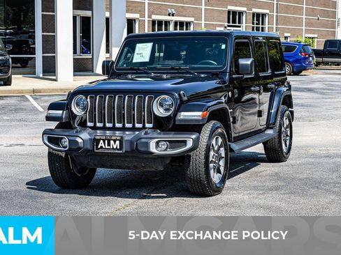 Used 2023 Jeep Wrangler Unlimited Sahara w/ LED Lighting Group AWD/4WD image 4