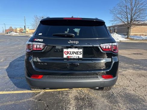 New 2026 Jeep Compass Latitude image 10