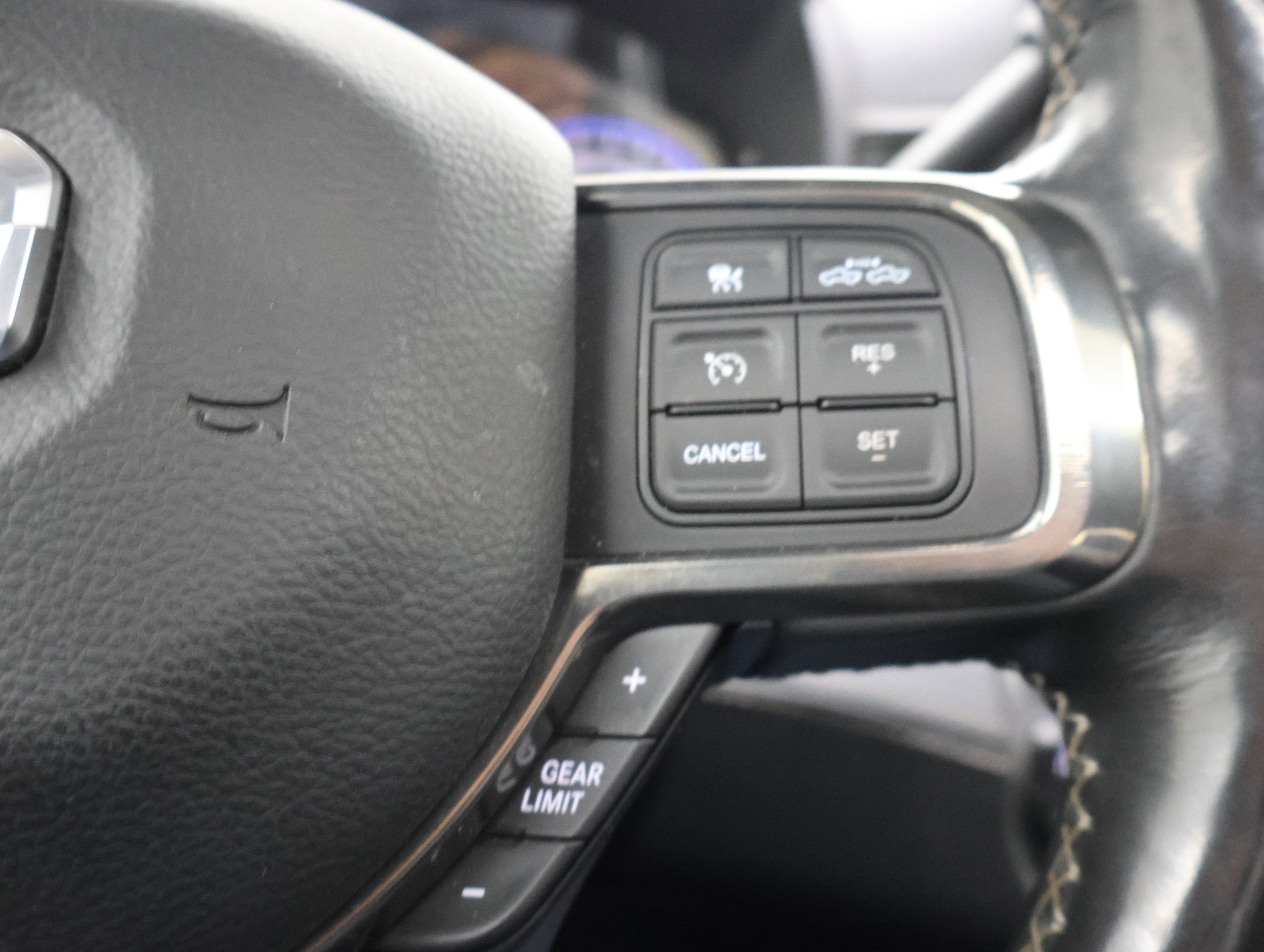 Used 2019 RAM 2500 Limited AWD/4WD image 15