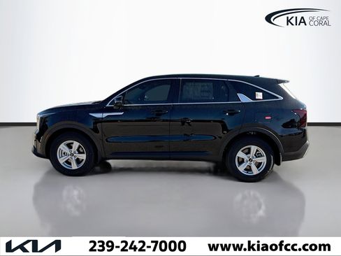 New 2026 Kia Sorento LX FWD image 2