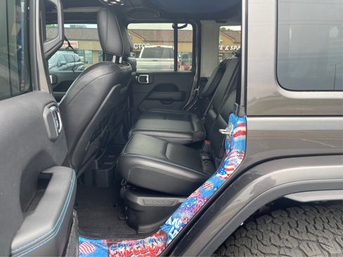 Used 2021 Jeep Wrangler Unlimited Rubicon 4xe w/ Steel Bumper Group AWD/4WD image 10