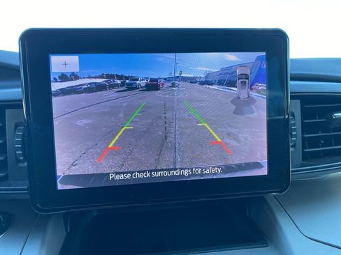 Used 2021 Ford Explorer XLT image 39