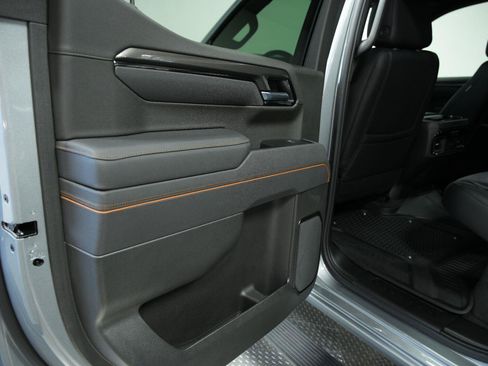 Used 2025 GMC Sierra 1500 AT4 w/ AT4 Premium Package AWD/4WD image 29