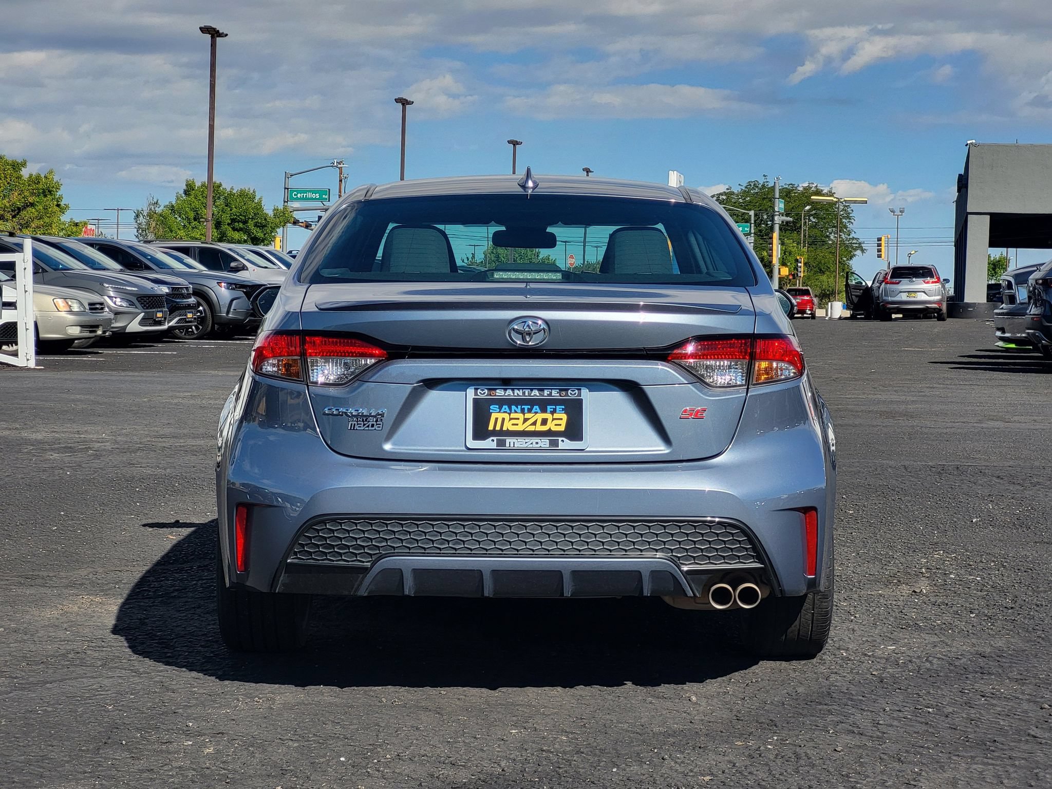 Used 2020 Toyota Corolla SE w/ SE Premium Package FWD image 6