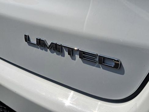 Used 2022 Jeep Compass Limited image 28