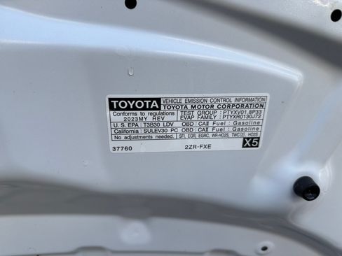 Used 2023 Toyota Corolla LE w/ Carpet Mat Package (TMS) FWD image 13