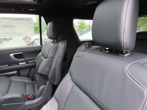 New 2026 Ford Expedition Platinum w/ Stealth Appearance Package AWD/4WD image 13