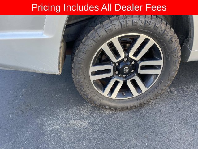 Used 2014 Toyota 4Runner Limited AWD/4WD image 9