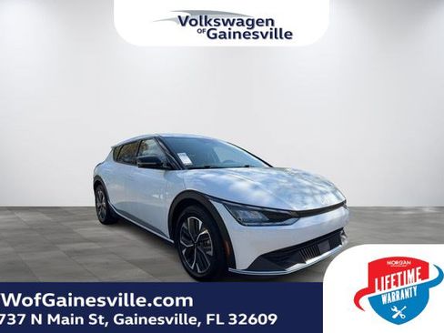Used 2024 Kia EV6 Light RWD image 1