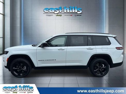 Certified 2023 Jeep Grand Cherokee L Laredo AWD/4WD image 6