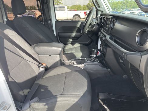 Used 2023 Jeep Wrangler Unlimited Sport AWD/4WD image 16