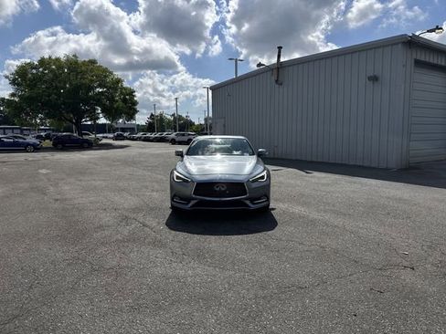 Used 2017 INFINITI Q60 2.0t w/ Premium Plus Package 2.0T RWD image 2