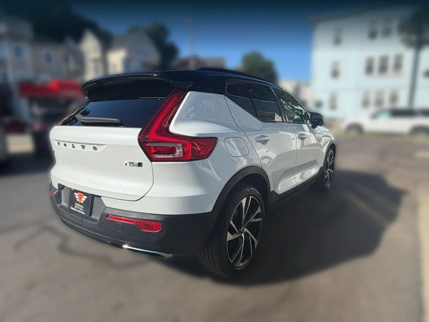 Used 2019 Volvo XC40 T5 R-Design AWD/4WD image 7