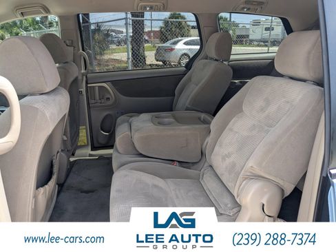 Used 2007 Toyota Sienna CE image 11