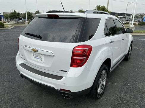 Used 2017 Chevrolet Equinox Premier w/ Enhanced Convenience Package AWD/4WD image 4