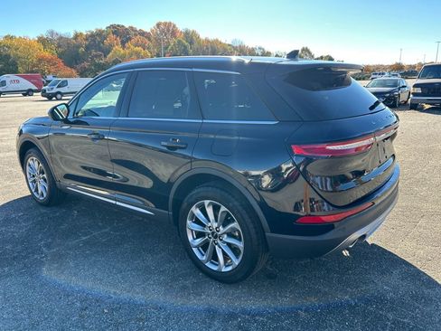 Used 2022 Lincoln Corsair AWD w/ Premium Package image 3