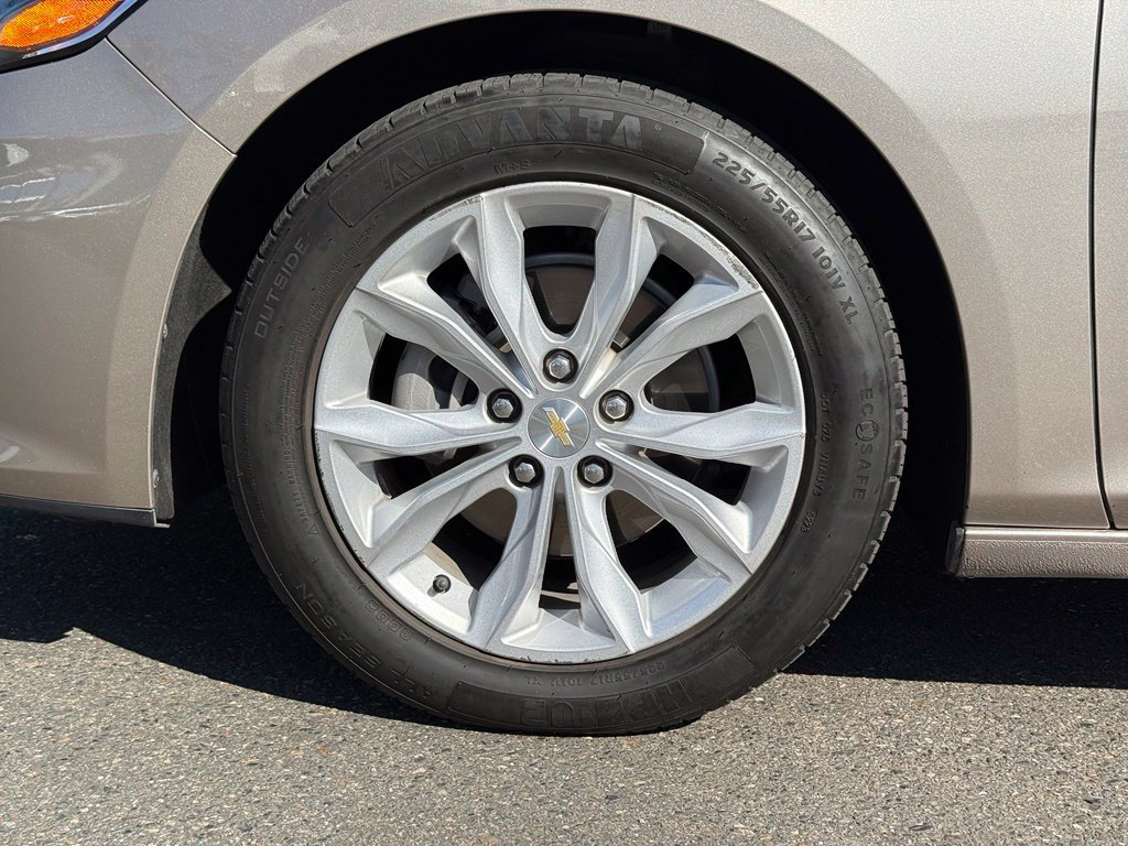 Used 2022 Chevrolet Malibu LT FWD image 13