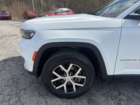 Used 2024 Jeep Grand Cherokee L Limited w/ Luxury Tech Group II image 6