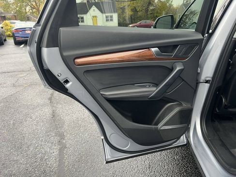 Used 2023 Audi Q5 2.0T Premium Plus w/ Premium Plus Package image 39