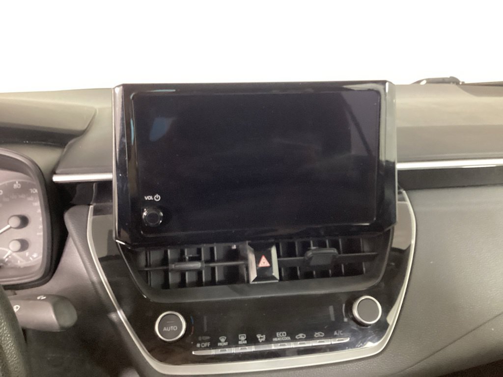 Used 2025 Toyota Corolla LE FWD image 17