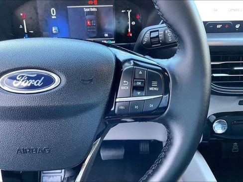 Used 2025 Ford Escape SE FWD image 19