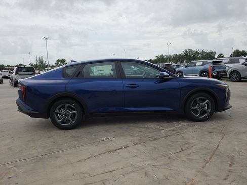 New 2026 Kia K4 FWD image 9