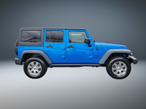 Used 2016 Jeep Wrangler Unlimited Sport w/ Trailer Tow Group AWD/4WD image 2