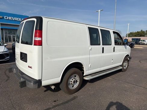 Used 2024 GMC Savana 2500 w/ Driver Convenience Package image 4
