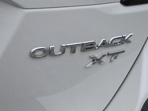 Used 2025 Subaru Outback Limited XT image 8