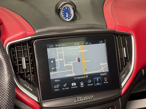 Used 2018 Maserati Ghibli S image 45