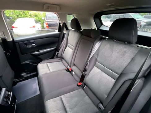 Used 2025 Nissan Rogue SV image 20