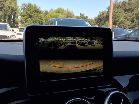 Used 2016 Mercedes-Benz CLA 250 4MATIC image 8