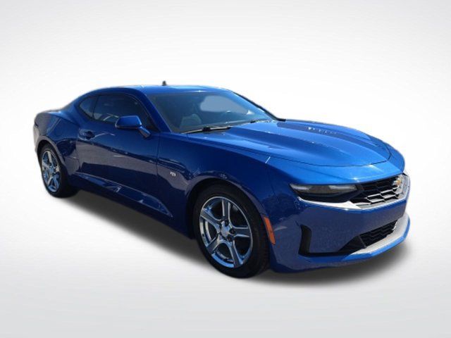 Used 2019 Chevrolet Camaro LT RWD image 1
