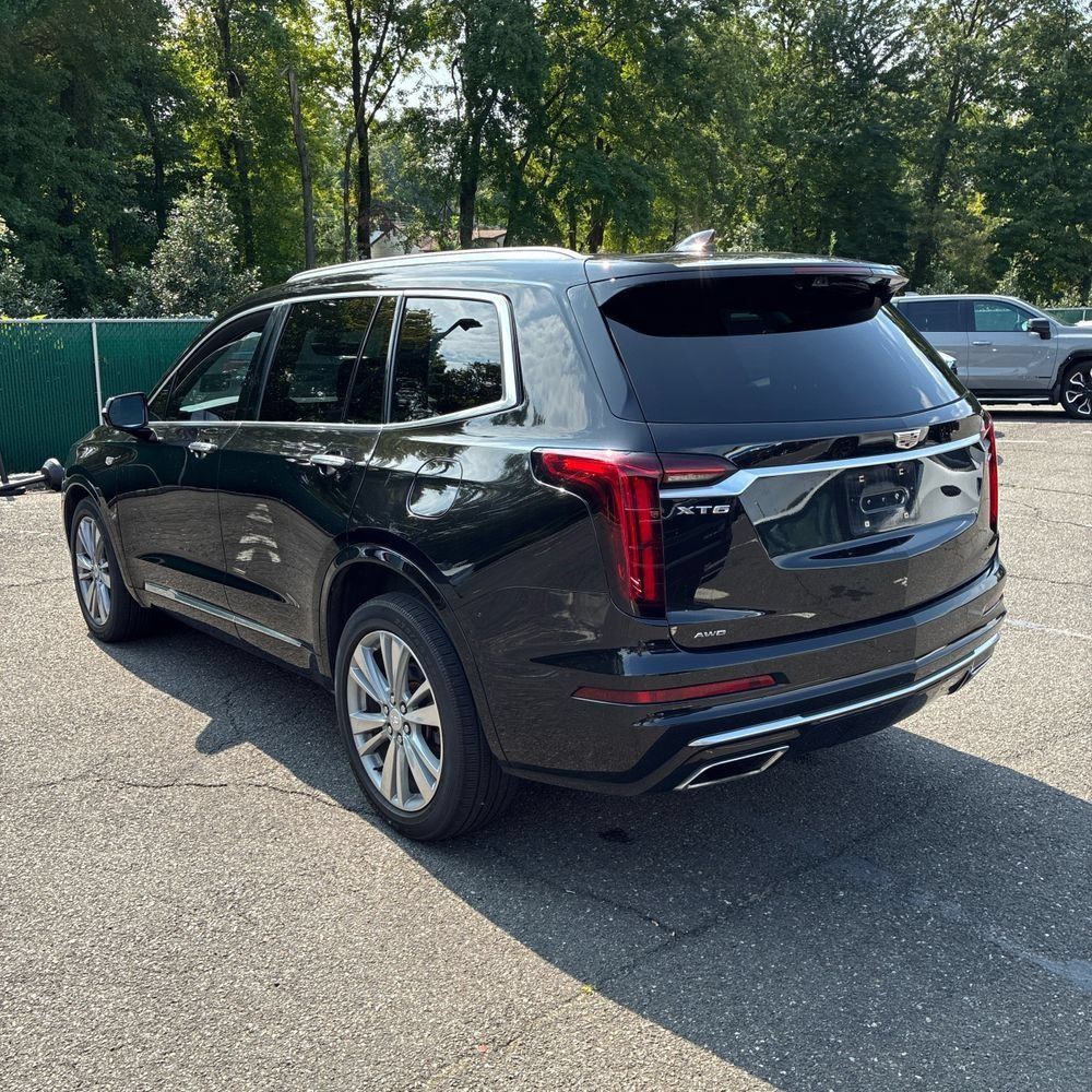Used 2020 Cadillac XT6 Premium Luxury AWD/4WD image 4