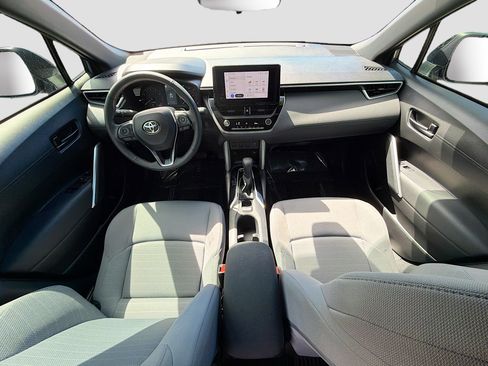 Used 2024 Toyota Corolla Cross SE image 42