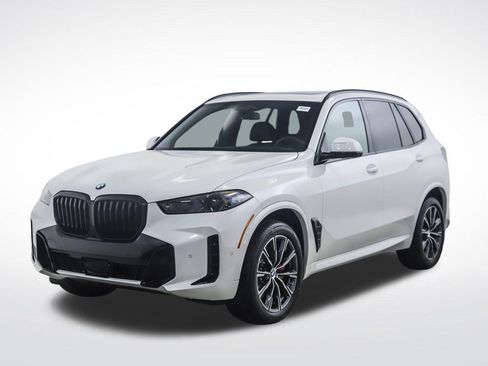 New 2026 BMW X5 xDrive40i w/ M Sport Package AWD/4WD image 1