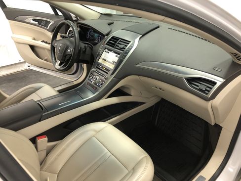 Used 2017 Lincoln MKZ Premiere image 13