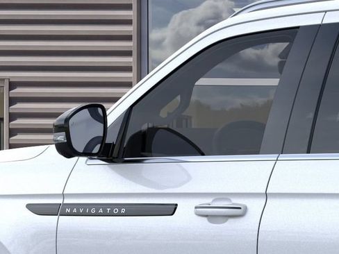 New 2025 Lincoln Navigator Black Label AWD/4WD image 20